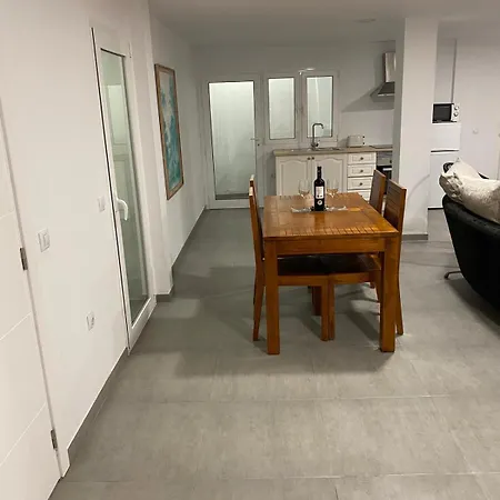 Casa Las Cuestas * 蒂亚斯